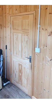 Redwood internal solid door